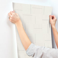SI24906-peel-and-stick-wallpaper-stick-application-step