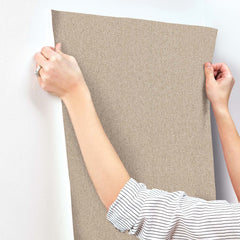 SI26130-peel-and-stick-wallpaper-stick-application-step