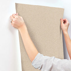 SI26132-peel-and-stick-wallpaper-stick-application-step
