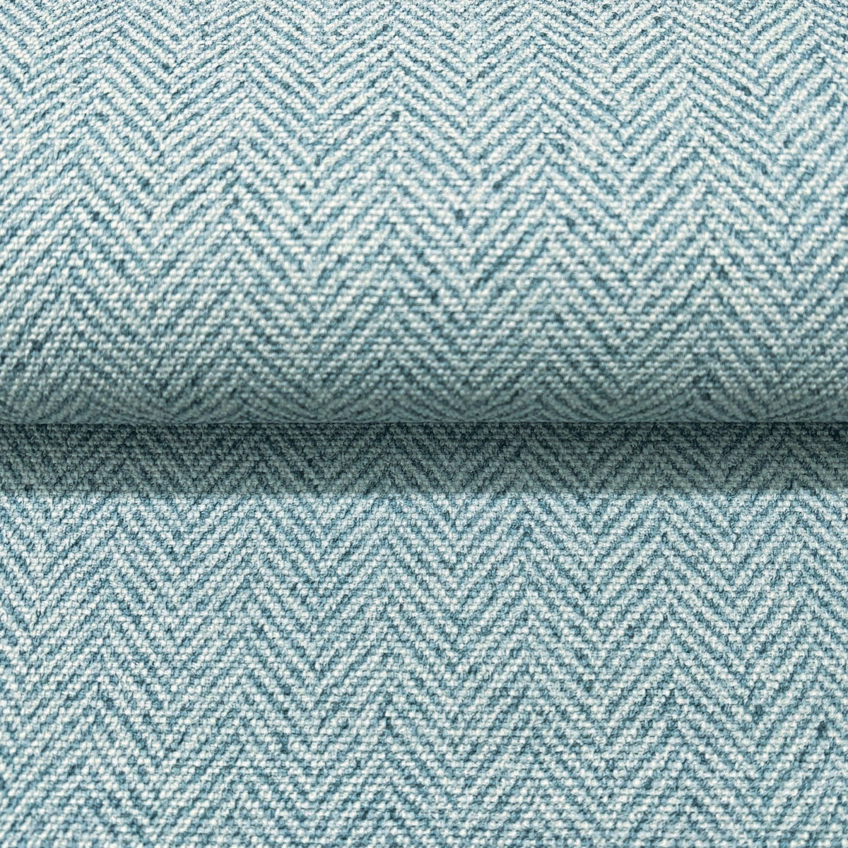 SI26135-peel-and-stick-wallpaper-detail-closeup