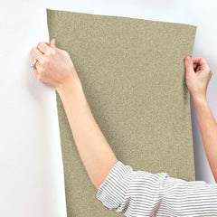 SI26136-peel-and-stick-wallpaper-stick-application-step