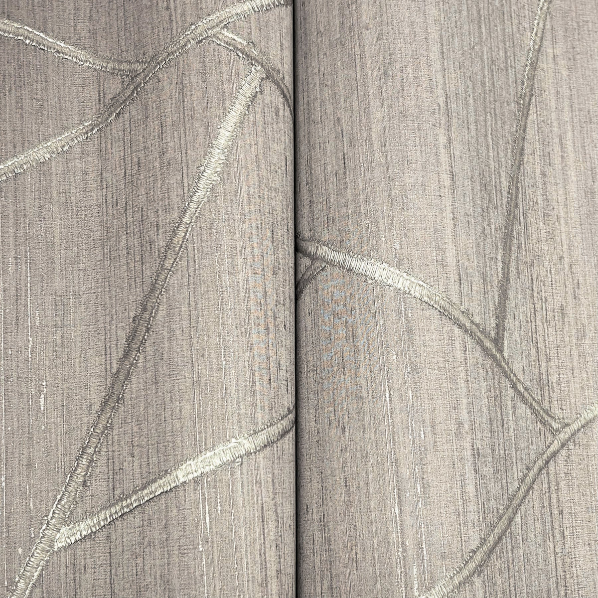 SI6824-peel-and-stick-wallpaper-detail-closeup