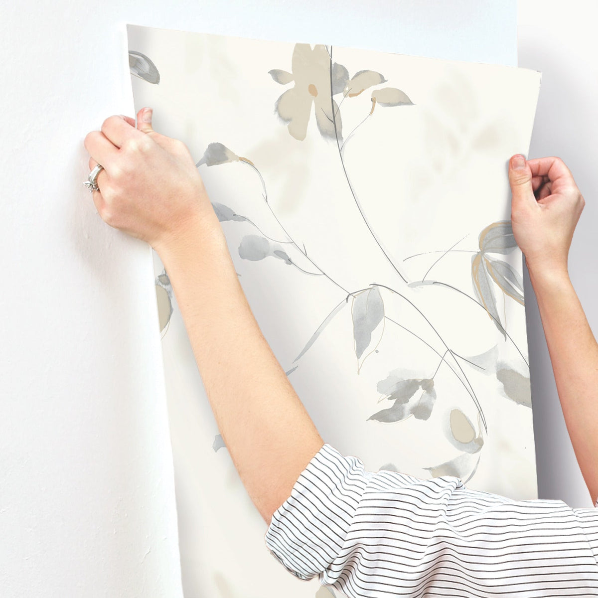 SO2444-peel-and-stick-wallpaper-stick-application-step-2