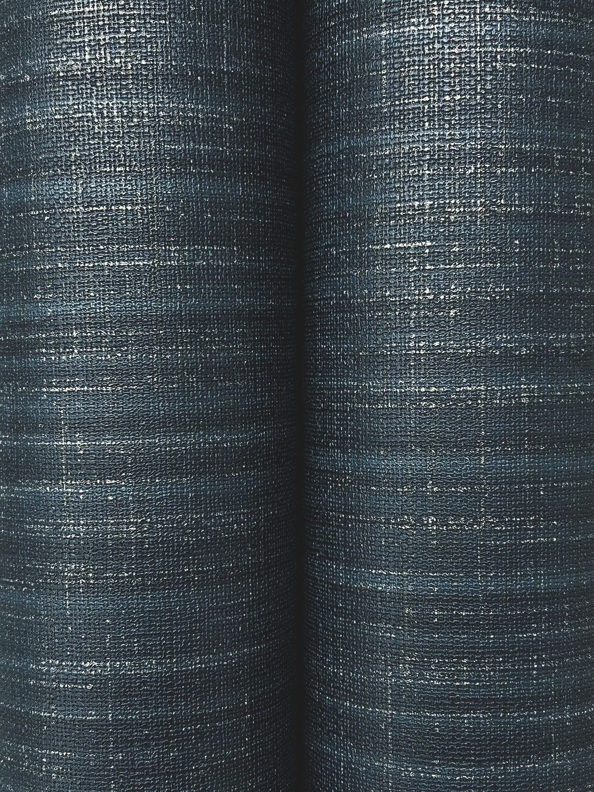 UW1041N-peel-and-stick-wallpaper-detail-closeup