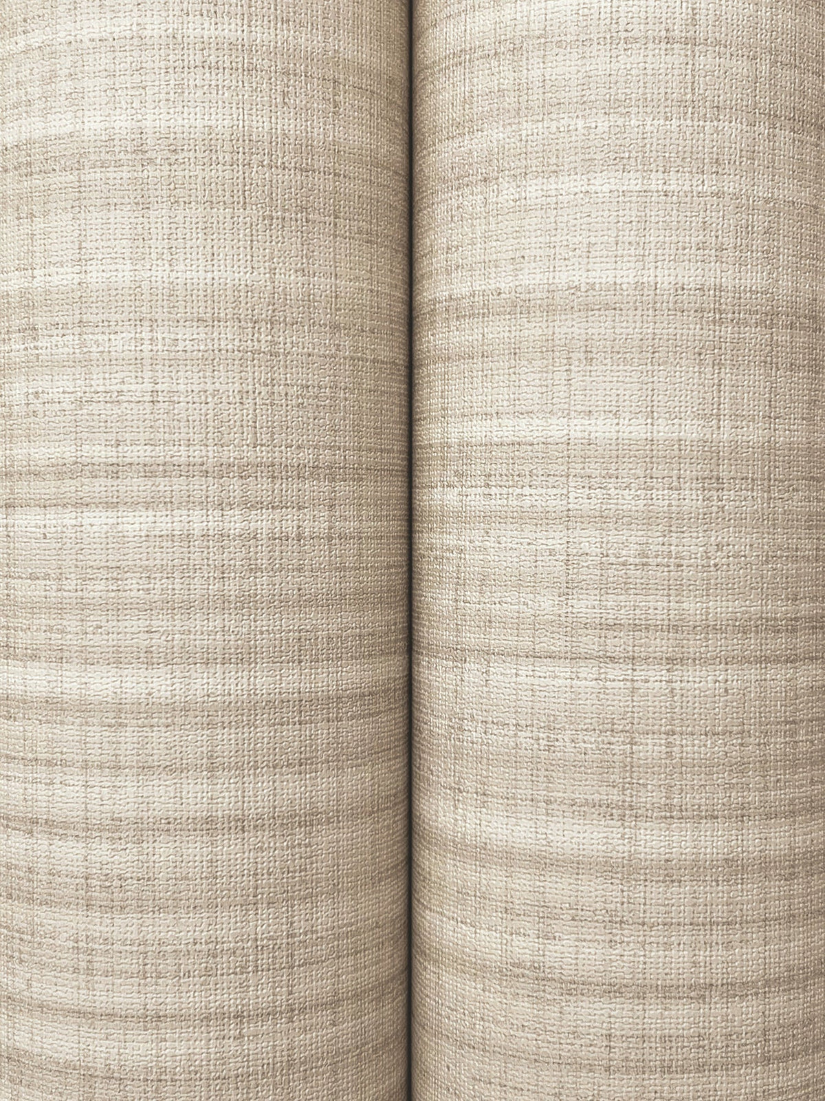 UW1043N-peel-and-stick-wallpaper-detail-closeup