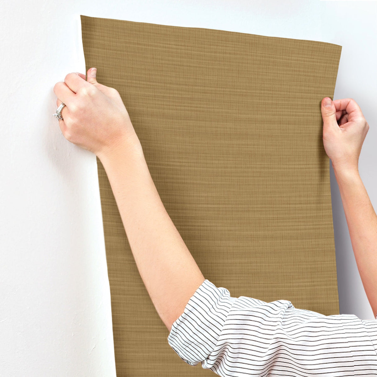 UW1045N-peel-and-stick-wallpaper-stick-application-step