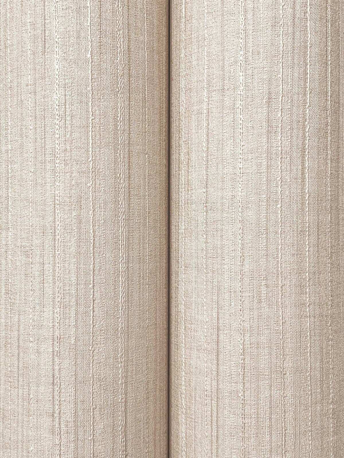 UW1052N-peel-and-stick-wallpaper-detail-closeup