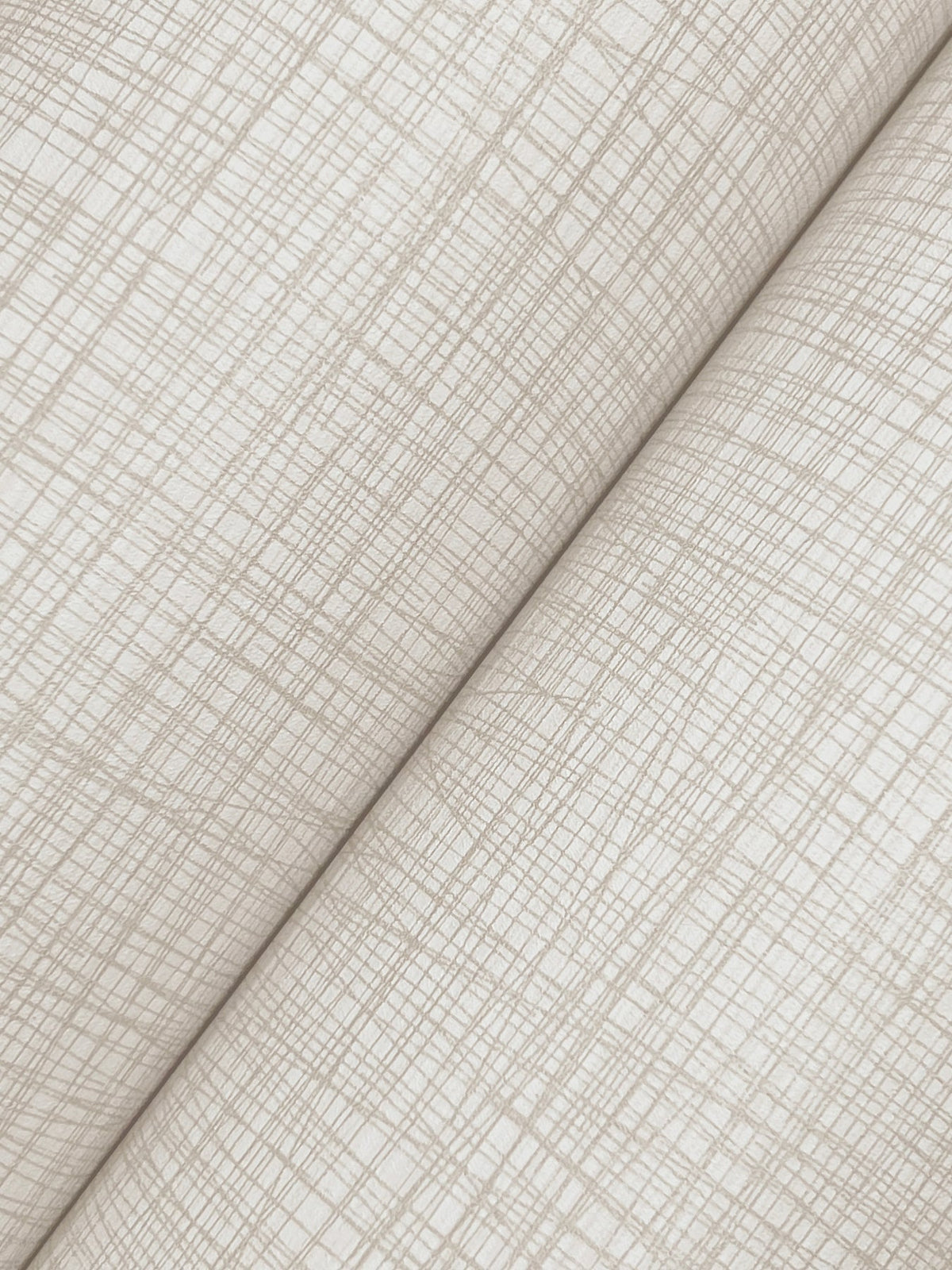 UW1061N-peel-and-stick-wallpaper-detail-closeup