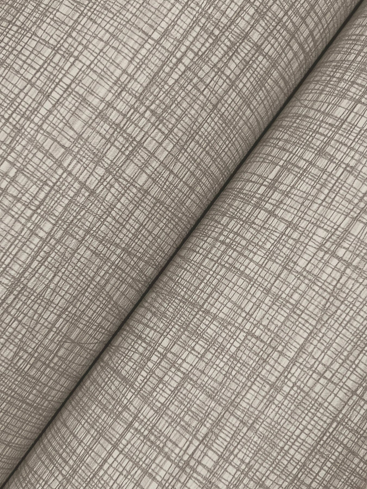 UW1062N-peel-and-stick-wallpaper-detail-closeup