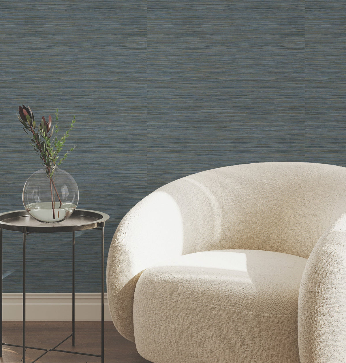 UW1067N-peel-and-stick-wallpaper-room-scene-detail-closeup