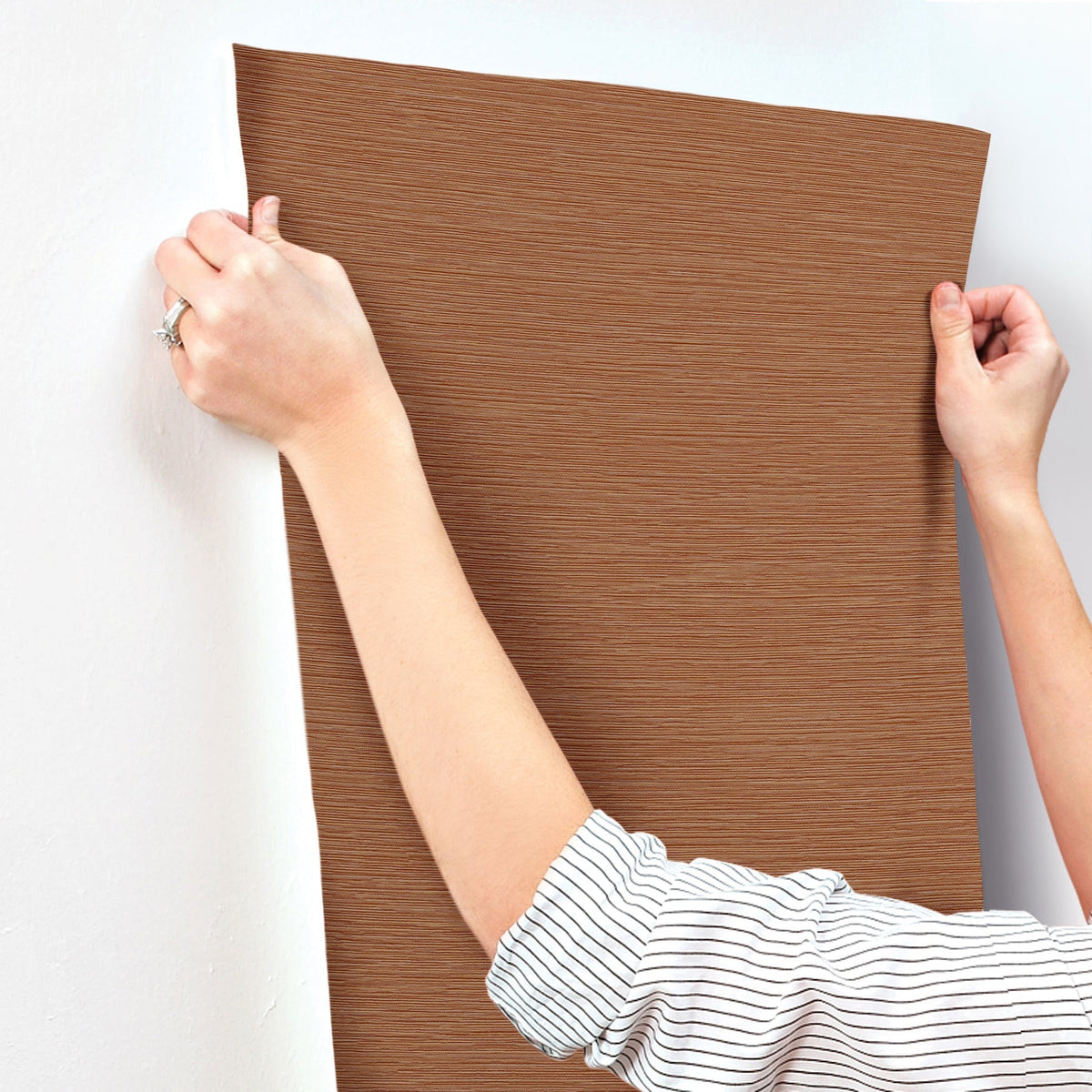 UW1076N-peel-and-stick-wallpaper-stick-application-step