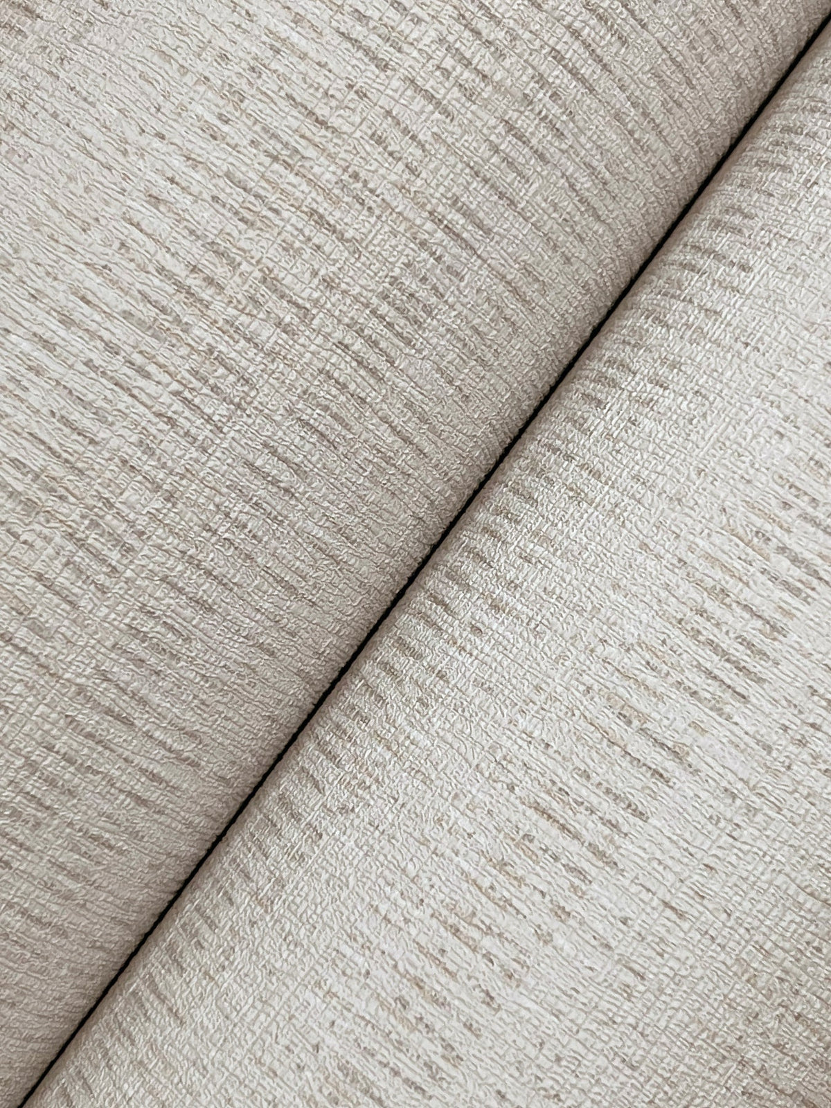 UW1090N-peel-and-stick-wallpaper-detail-closeup