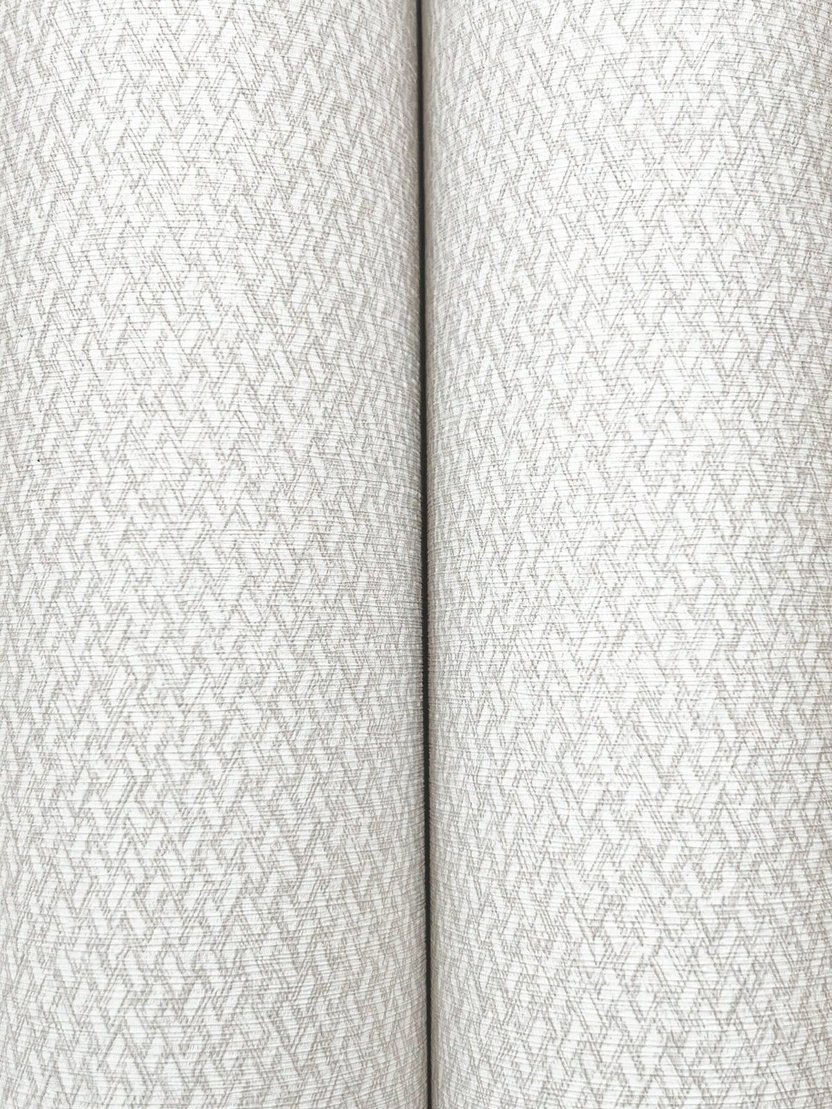 UW1117N-peel-and-stick-wallpaper-detail-closeup