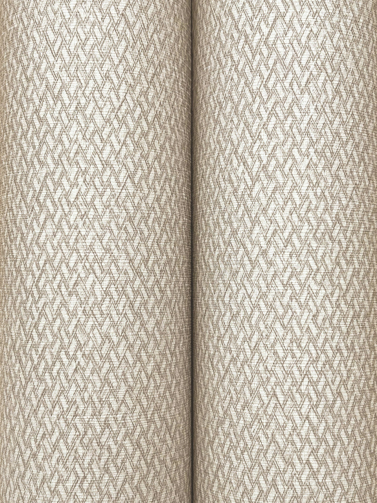UW1119N-peel-and-stick-wallpaper-detail-closeup