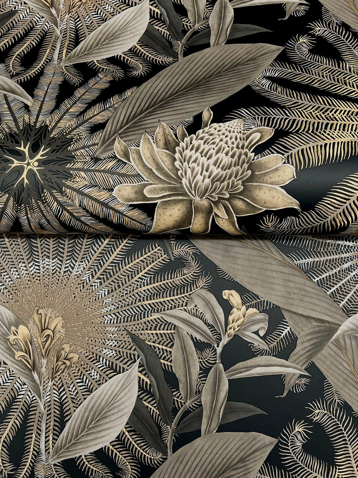 VR1531-peel-and-stick-wallpaper-detail-closeup