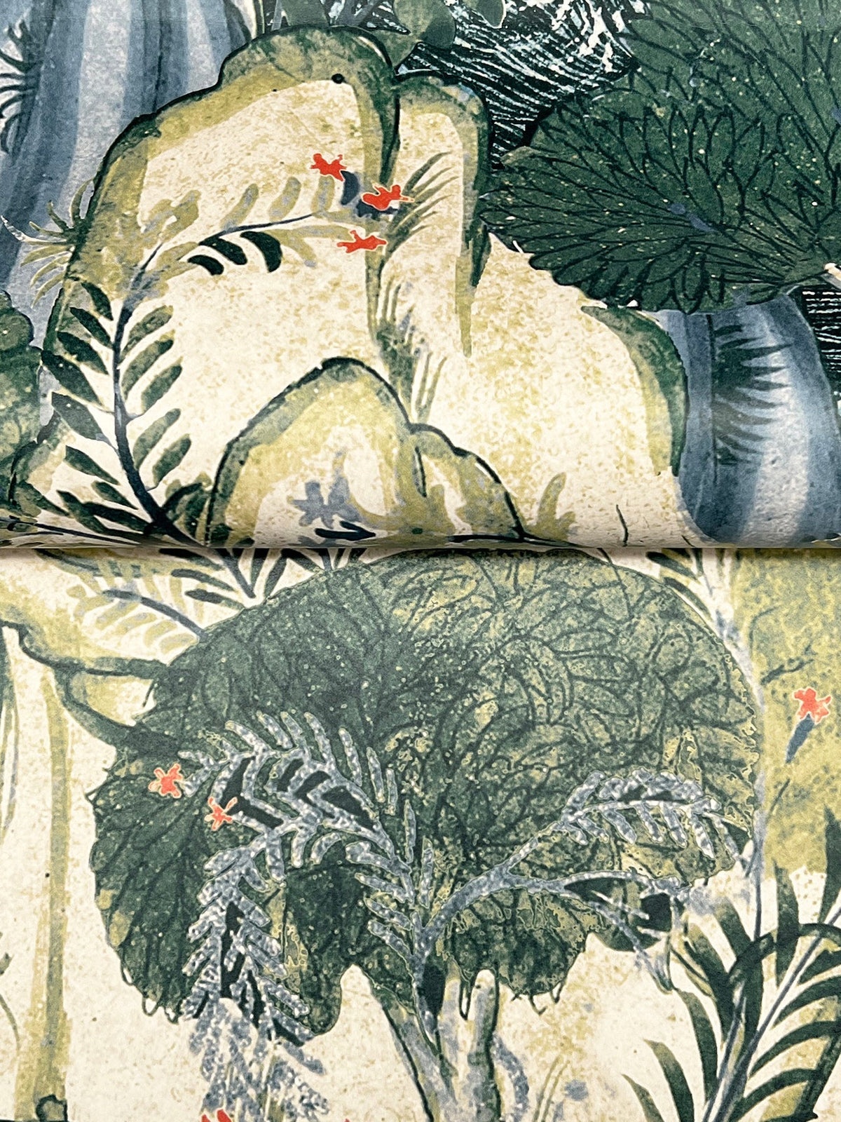 VR1554-peel-and-stick-wallpaper-detail-closeup