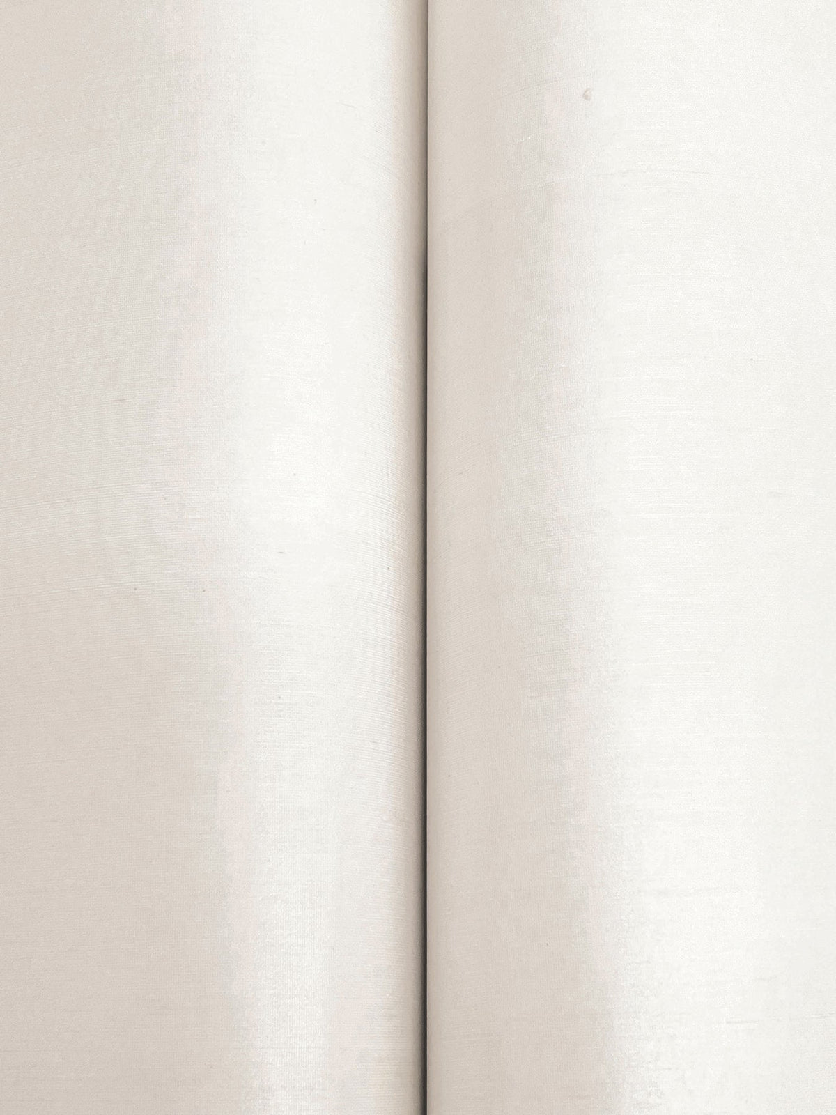 YGL7022-peel-and-stick-wallpaper-detail-closeup