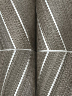 YGL7035-peel-and-stick-wallpaper-detail-closeup
