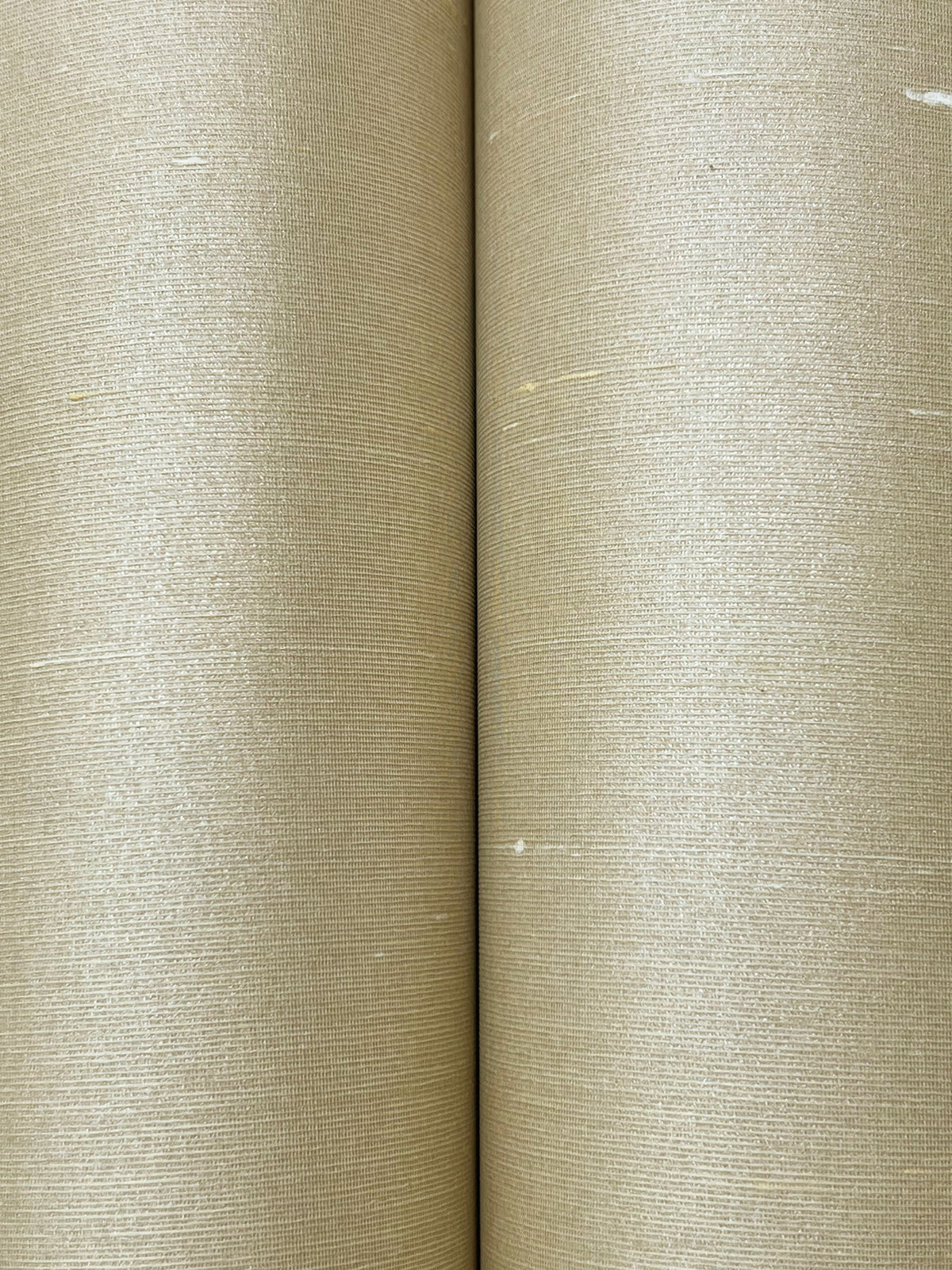 YGL7044-peel-and-stick-wallpaper-detail-closeup