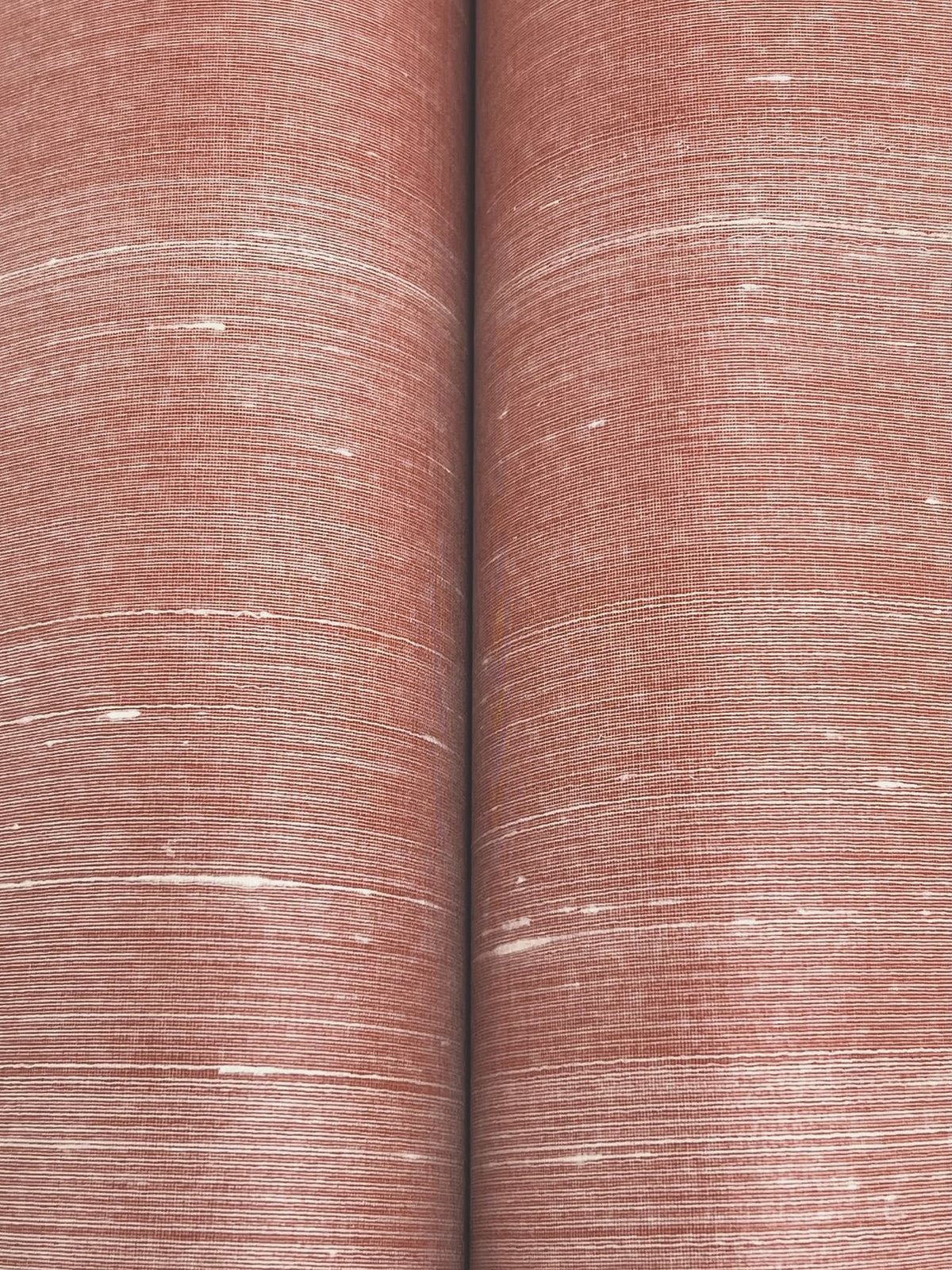 YGL7084-peel-and-stick-wallpaper-detail-closeup