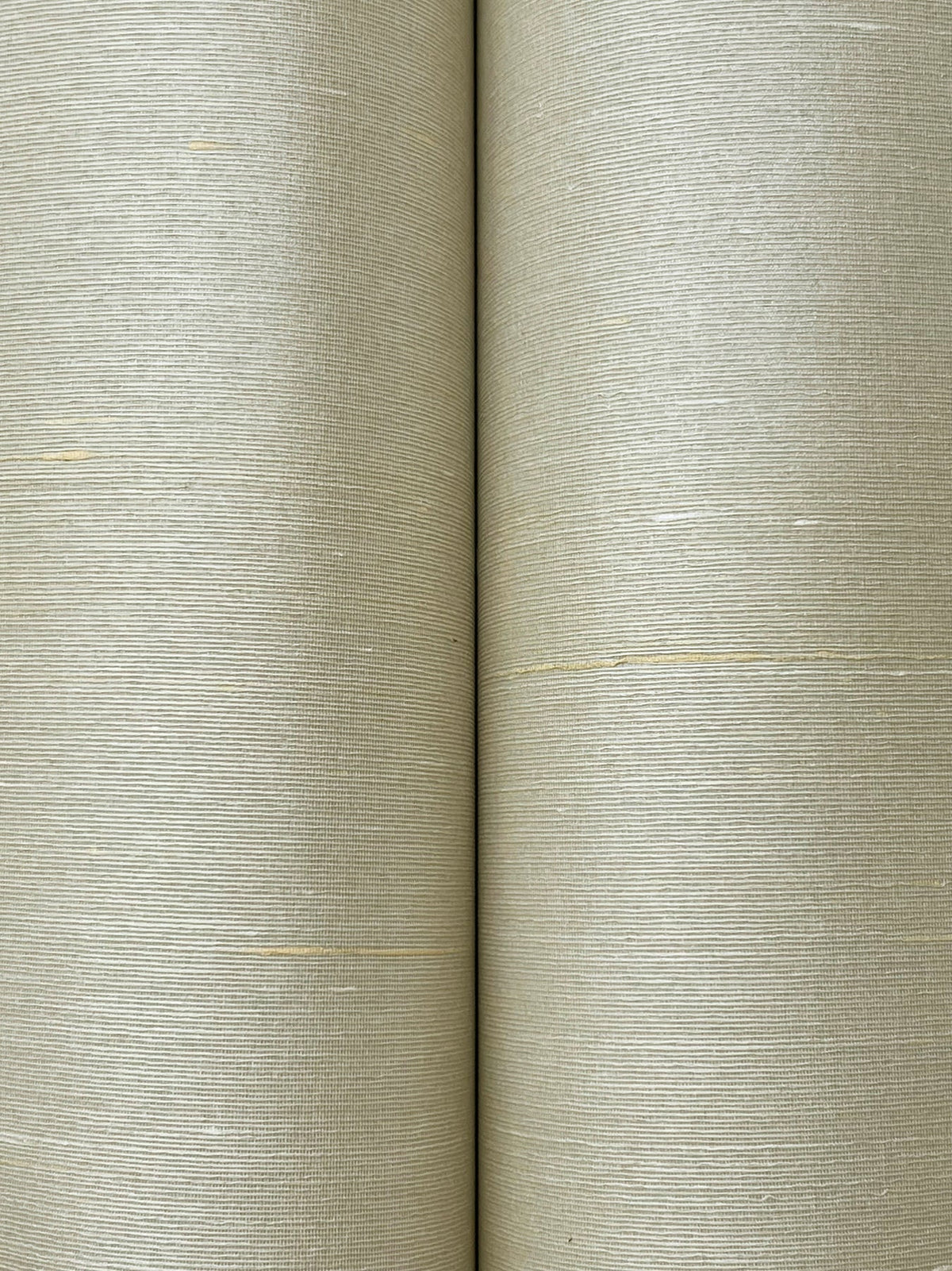 YGL7087-peel-and-stick-wallpaper-detail-closeup