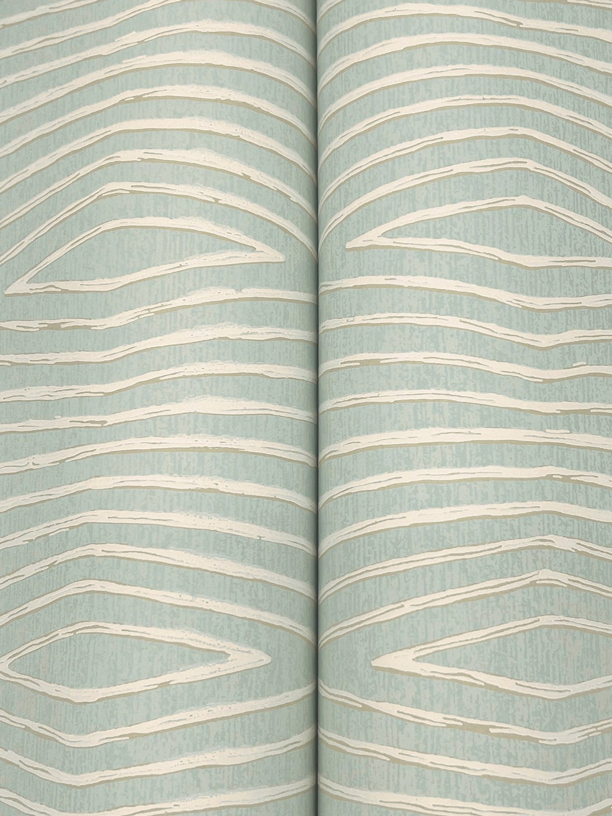 ZA8012-peel-and-stick-wallpaper-detail-closeup