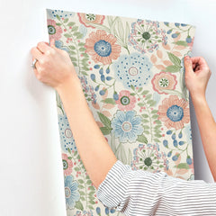 ZM2893-peel-and-stick-wallpaper-stick-application-step